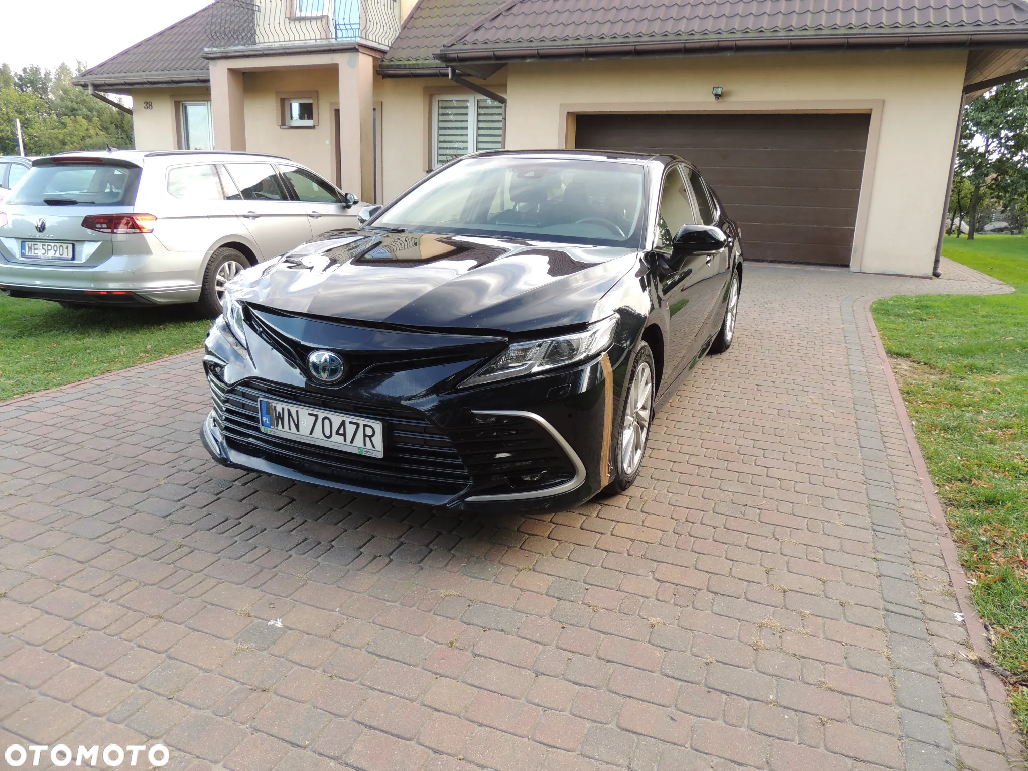 Toyota Camry 2.5 Hybrid Comfort CVT - 2