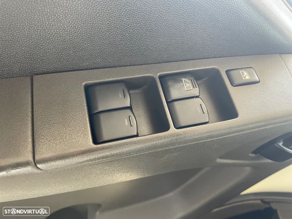 Nissan NAVARA 2.5 DCI 4X4 - 11