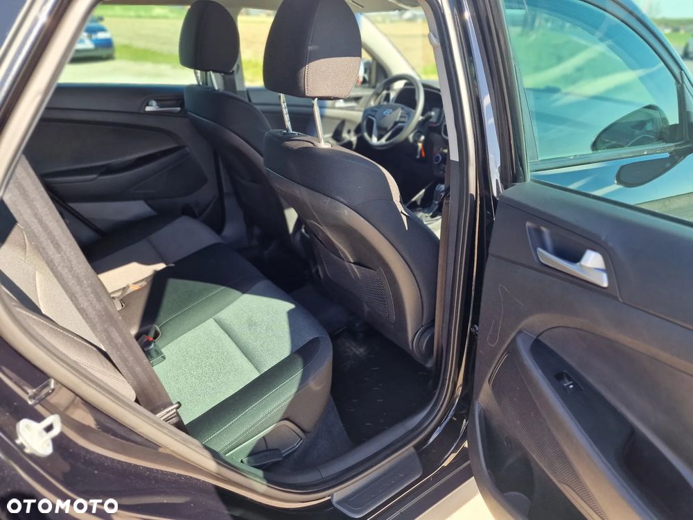 Hyundai Tucson blue 1.6 CRDi 2WD DCT Premium - 23