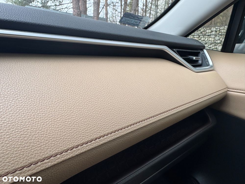 Toyota RAV4 2.5 Hybrid Executive 4x4 - 28