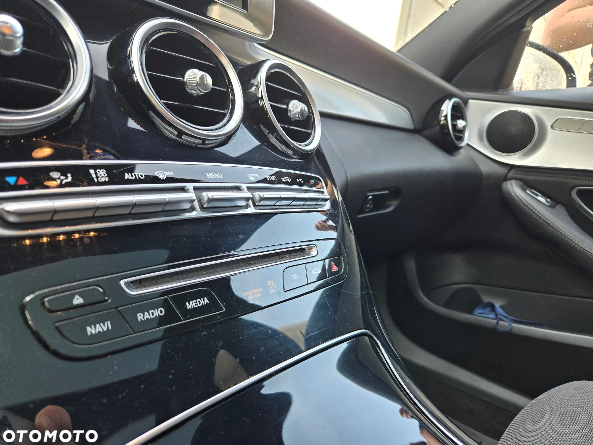 Mercedes-Benz Klasa C 220 (BlueTEC) d T 7G-TRONIC AMG Line - 10