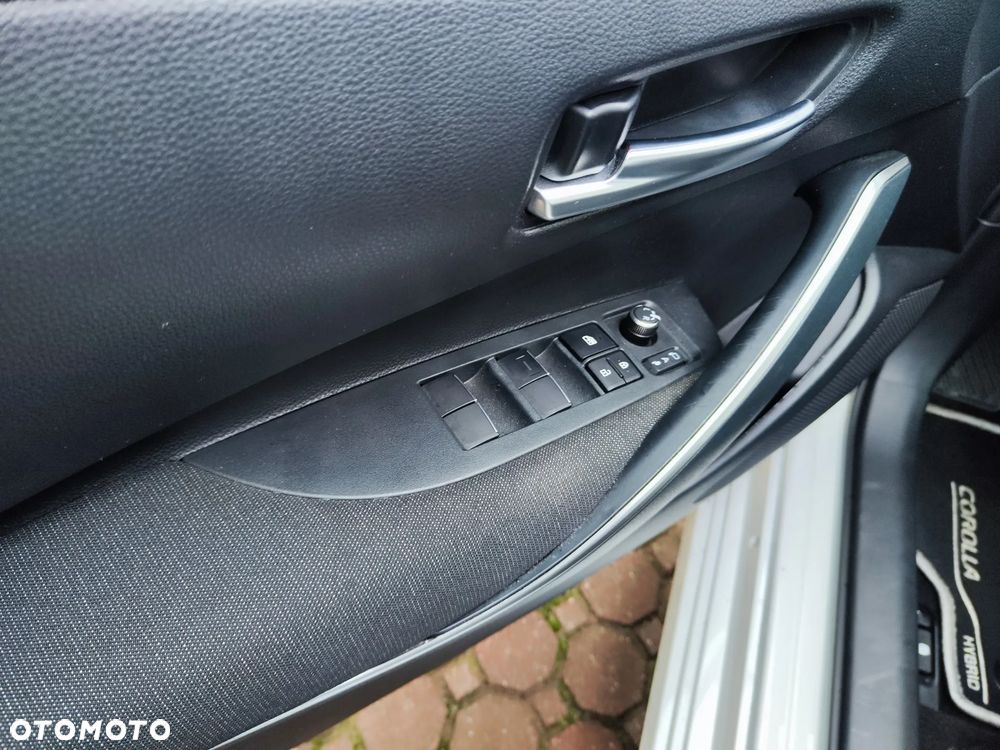 Toyota Corolla 1.8 Hybrid Comfort - 10