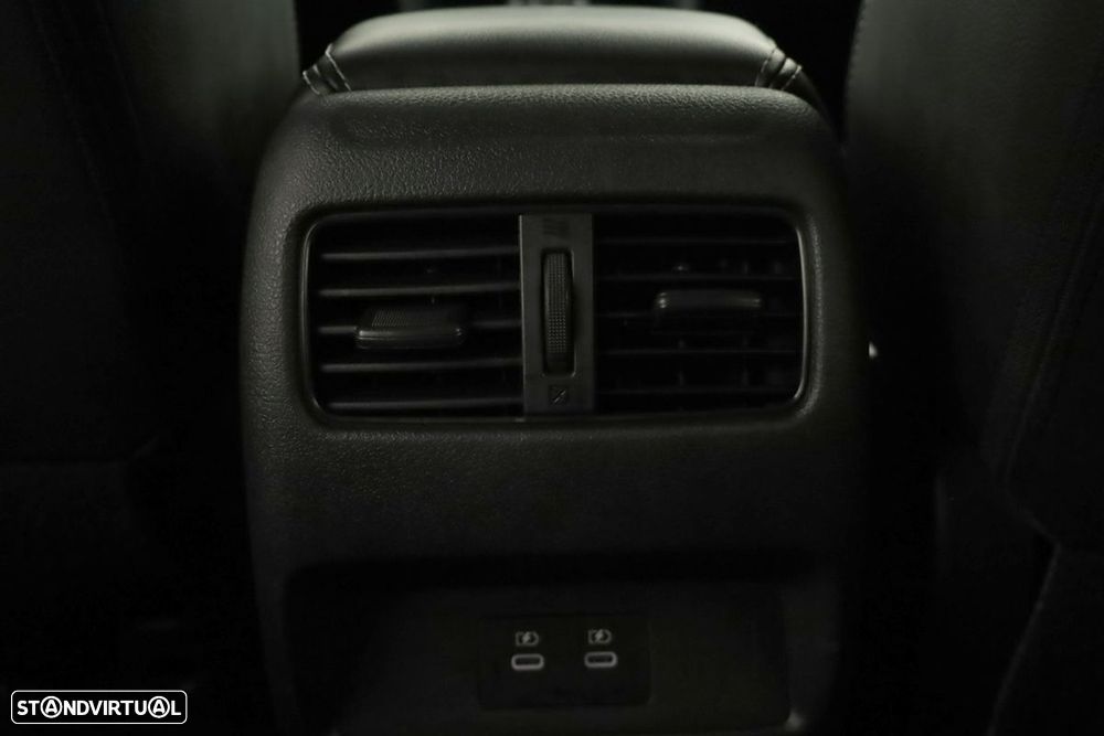 Nissan Qashqai 1.3 DIG-T N-Connecta LED Xtronic - 23