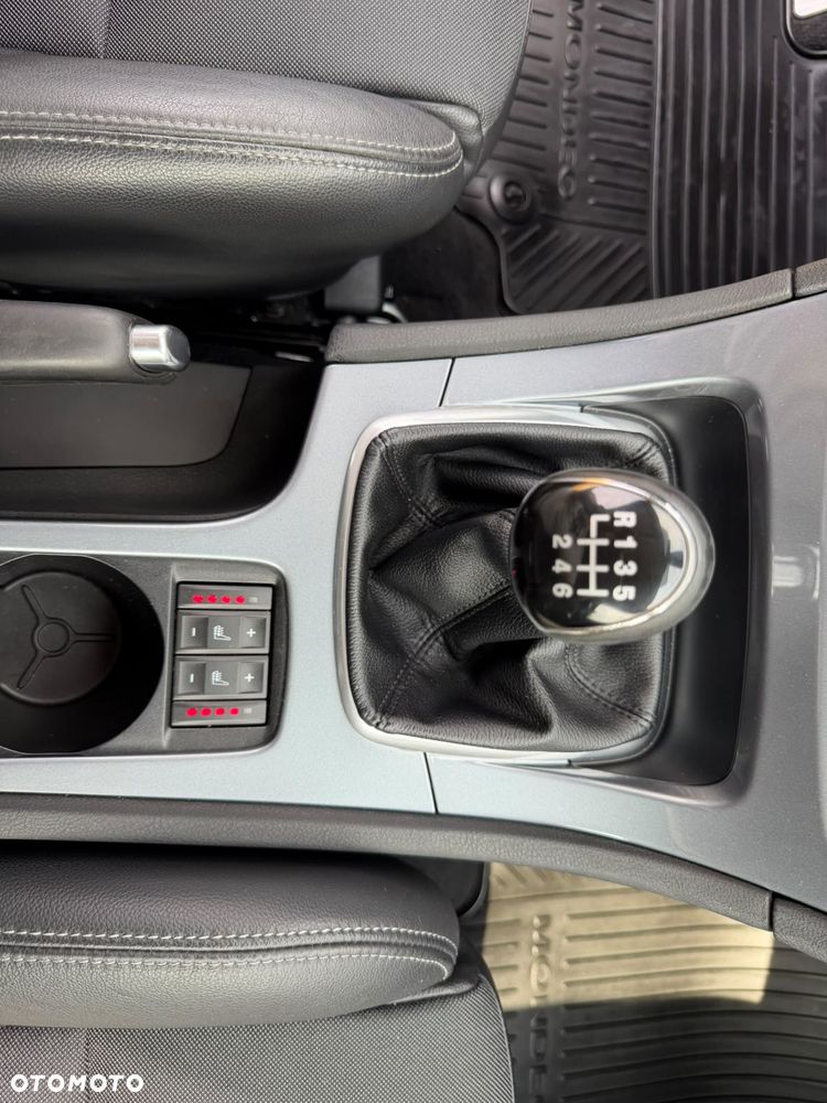 Ford Mondeo - 17