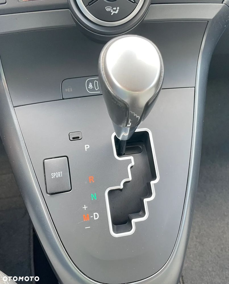 Toyota Verso 1.8 Prestige MS EU6 - 21