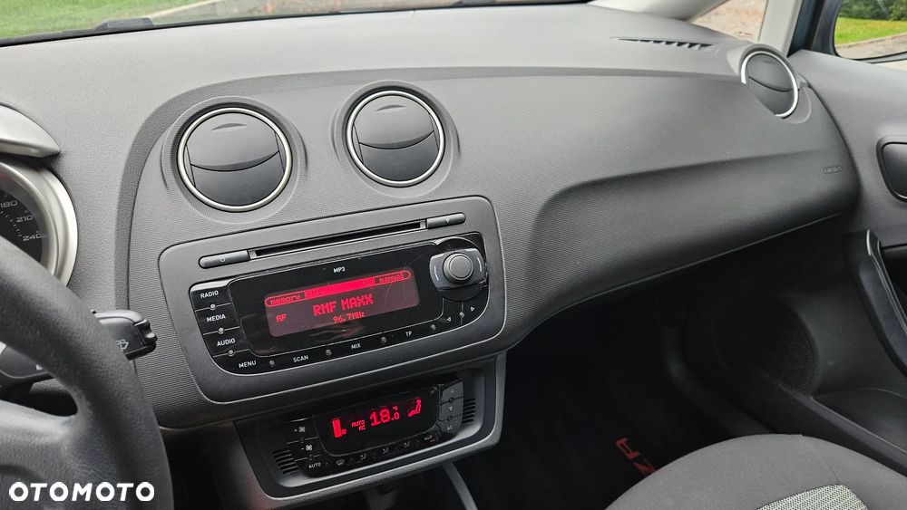 Seat Ibiza 1.4 16V Passion - 30