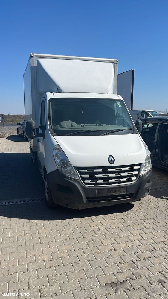 Dezmembram Renault Master 2.3 biturbo din 2016 - 2