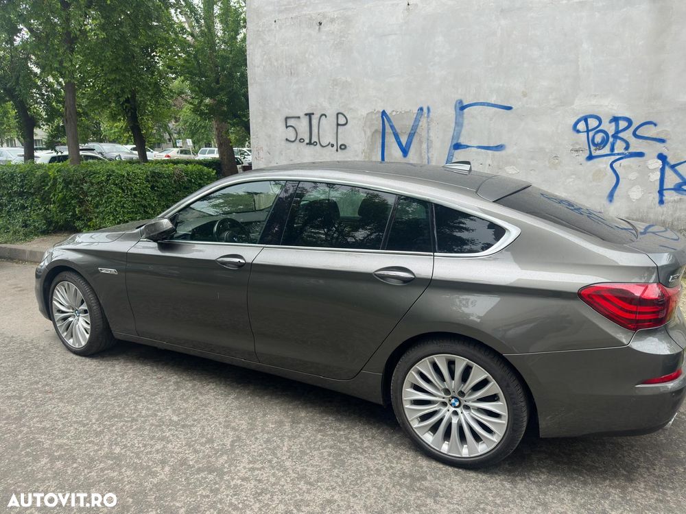 BMW Seria 5 530d xDrive - 9