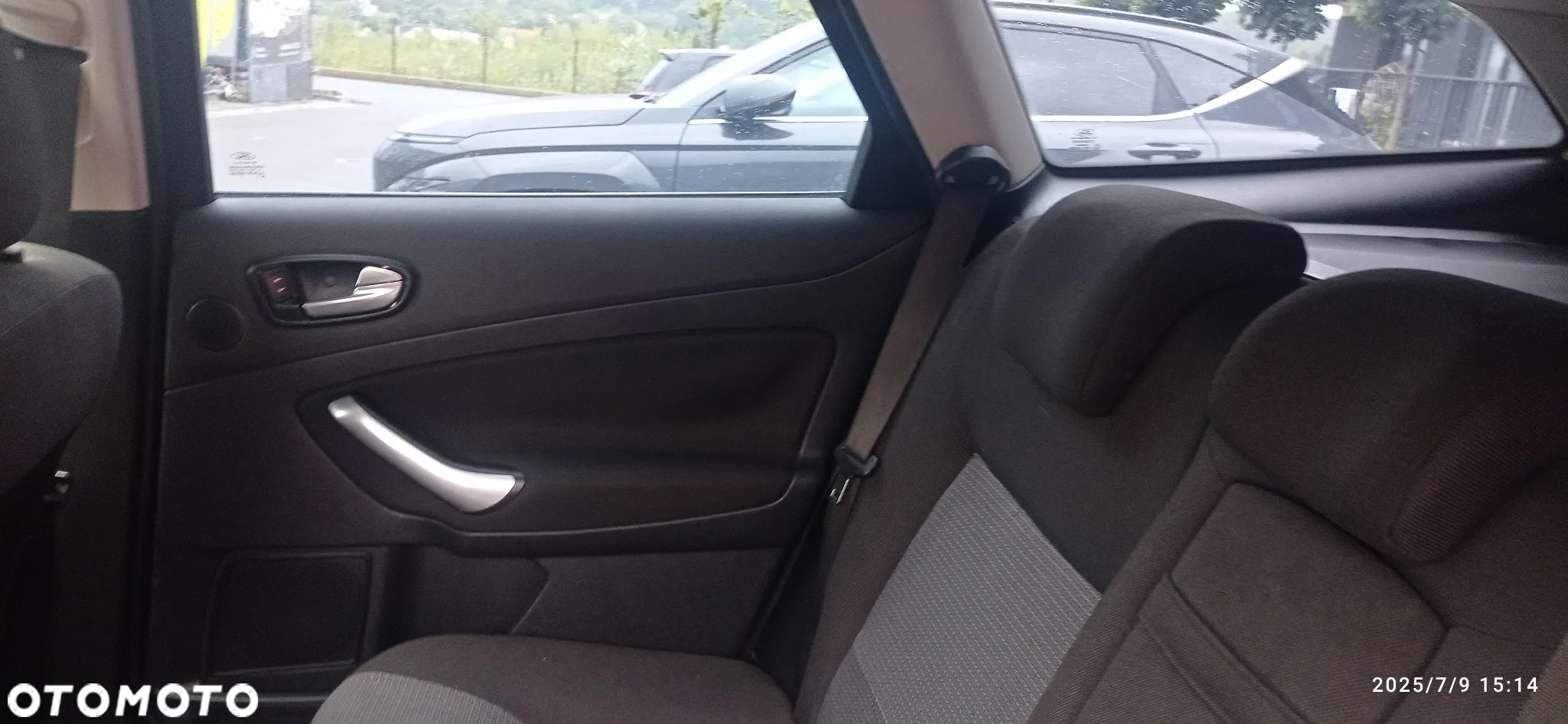 Ford Mondeo 1.8 TDCi Trend - 12