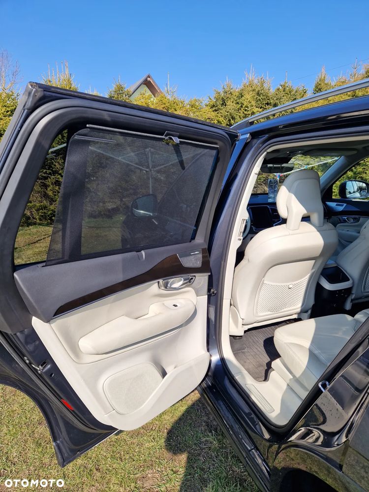 Volvo XC 90 D5 AWD Momentum - 21