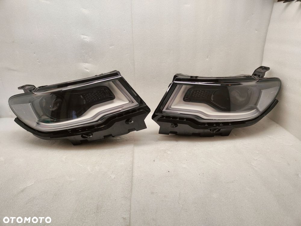 jeep compass ii zw komplet lamp przednich p55112818ac, p55112819ac - 1