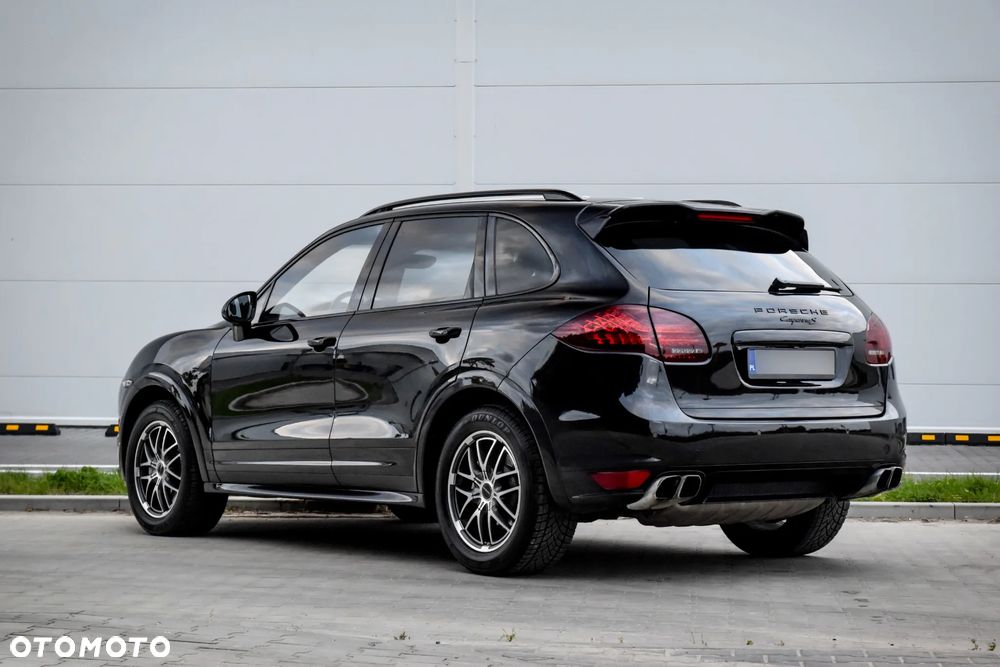 Porsche Cayenne S - 6