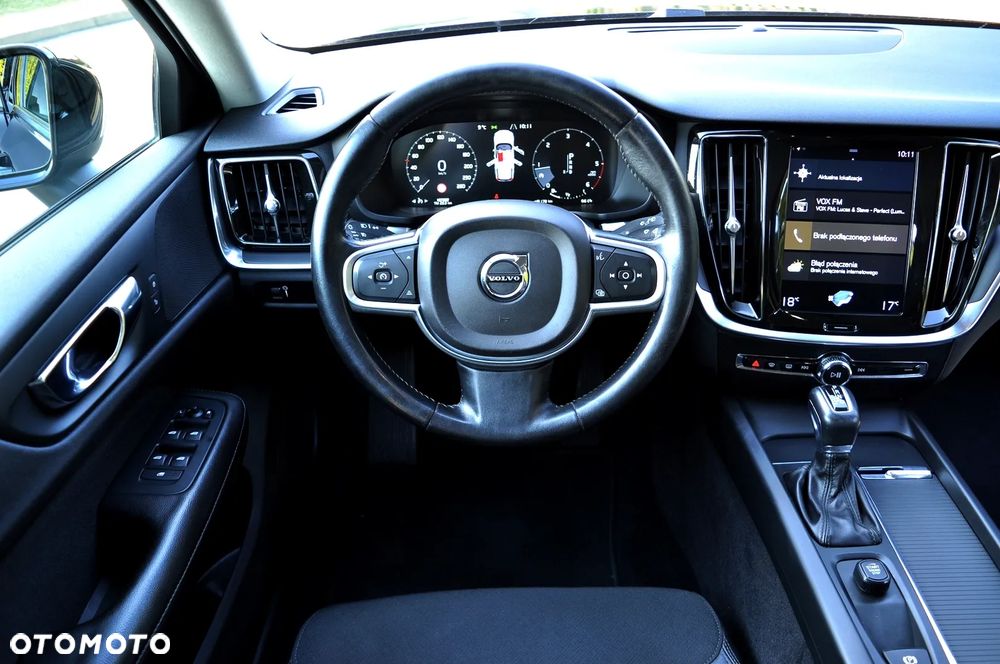 Volvo V60 D3 Momentum Pro - 24