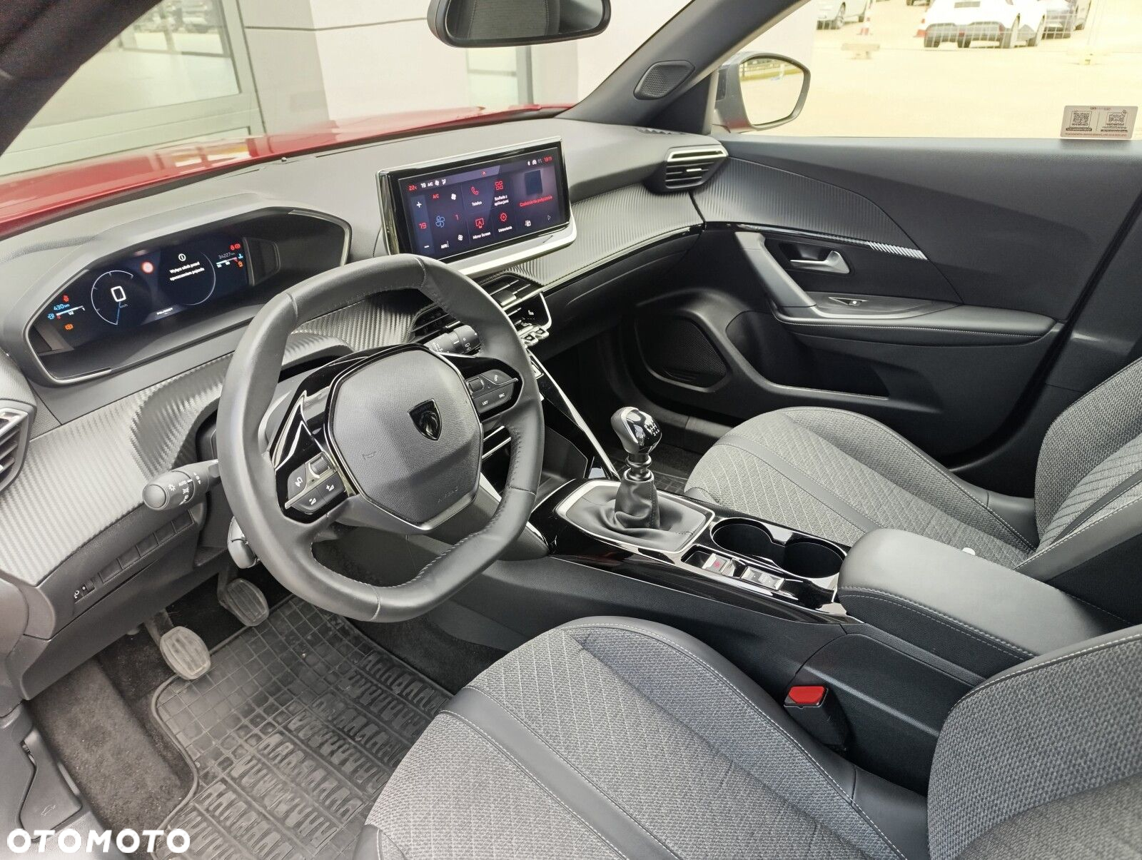 Peugeot 2008 PureTech 100 Allure S&S BVM6 - 19