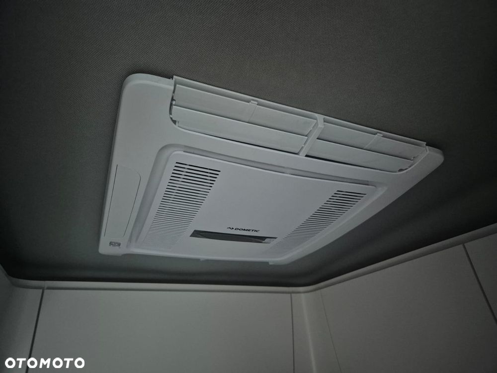 Volkswagen Grand California - 12