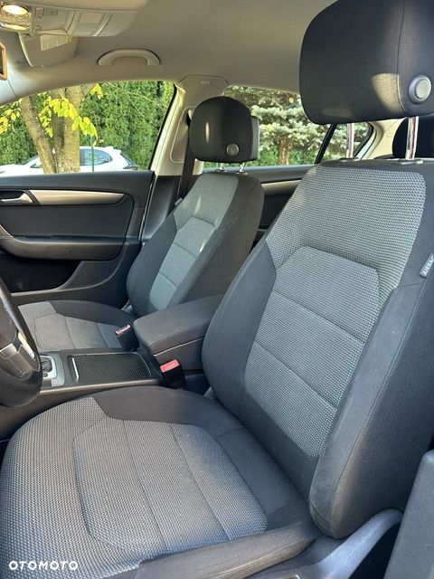 Volkswagen Passat 2.0 TDI Comfortline DSG - 16