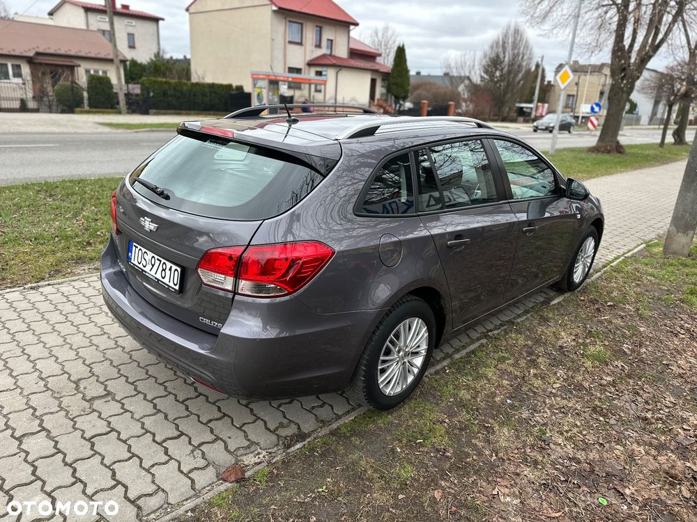 Chevrolet Cruze 1.6 LT - 10