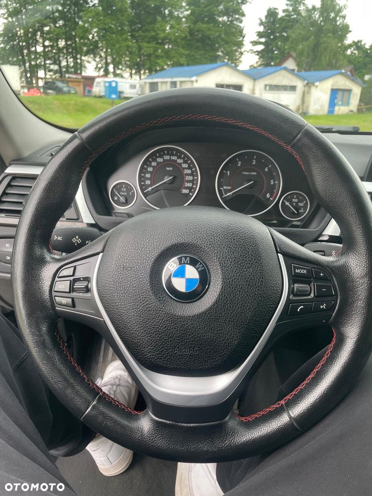 BMW Seria 3 318d DPF Edition Sport - 12