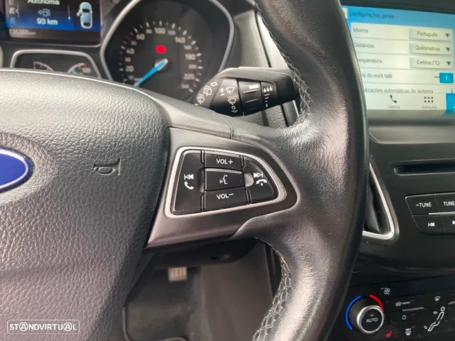 Ford Focus SW 1.0 EcoBoost S&S Titanium - 14
