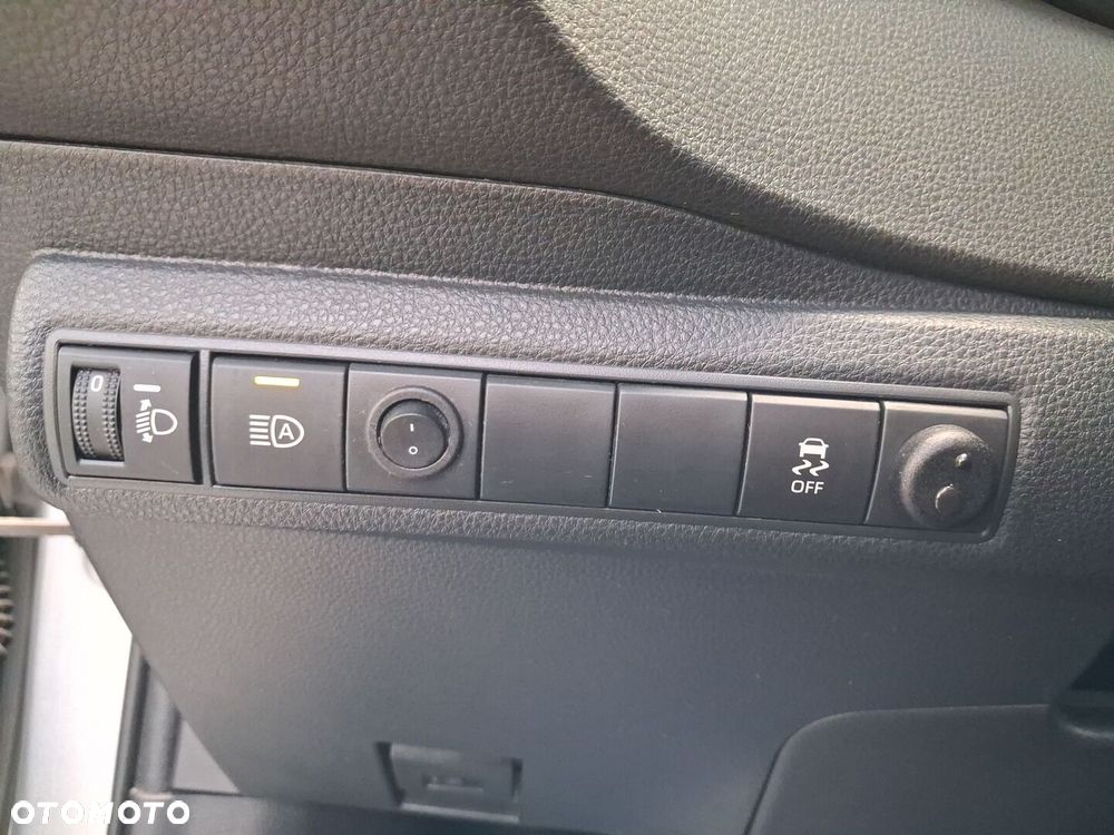 Toyota Corolla 1.8 Hybrid Comfort - 26