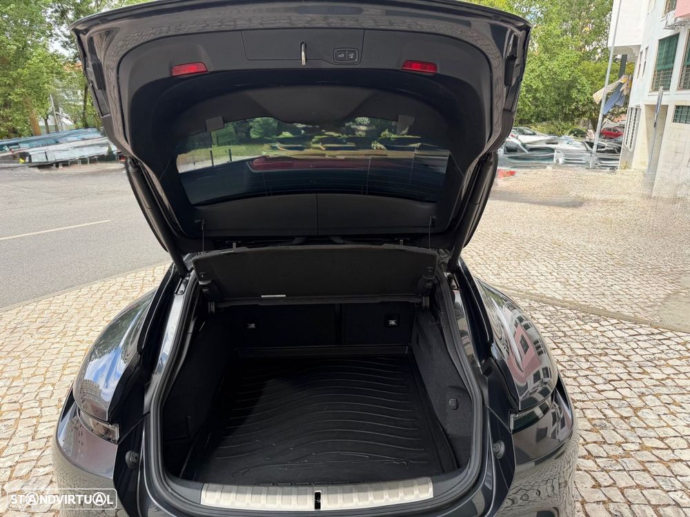 Porsche Taycan Cross Turismo Turbo - 16