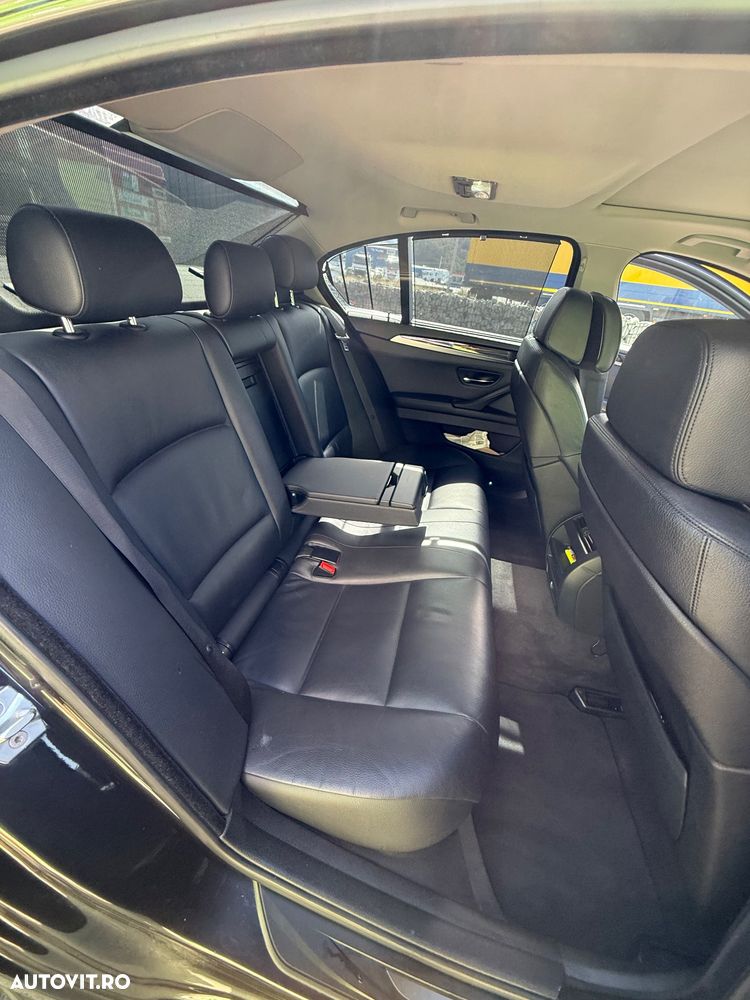 BMW Seria 5 525d Aut. - 22