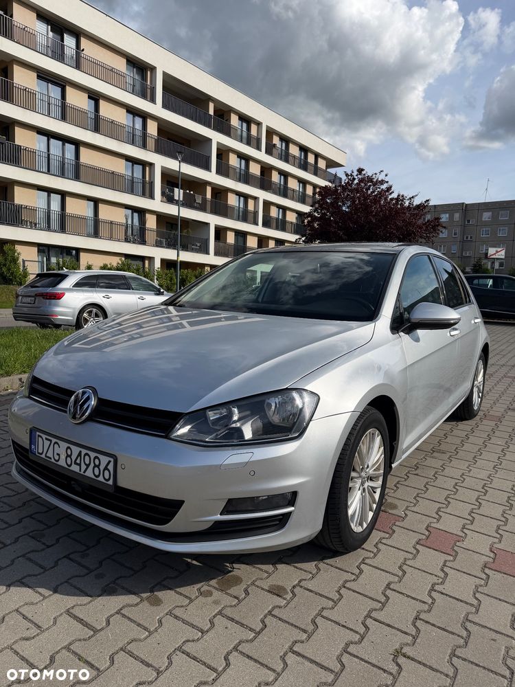 Volkswagen Golf 1.2 TSI BMT Comfortline - 14
