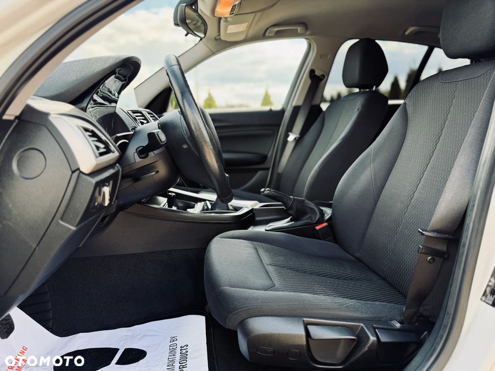 BMW Seria 1 116i - 22
