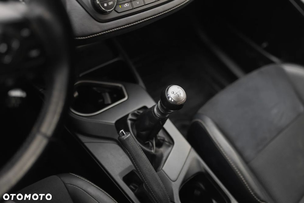 Toyota RAV4 2.0 D-4D Premium 4x2 - 20