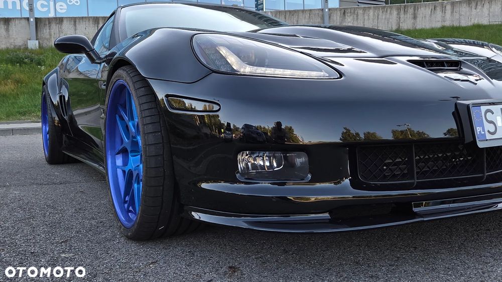 Chevrolet Corvette - 6