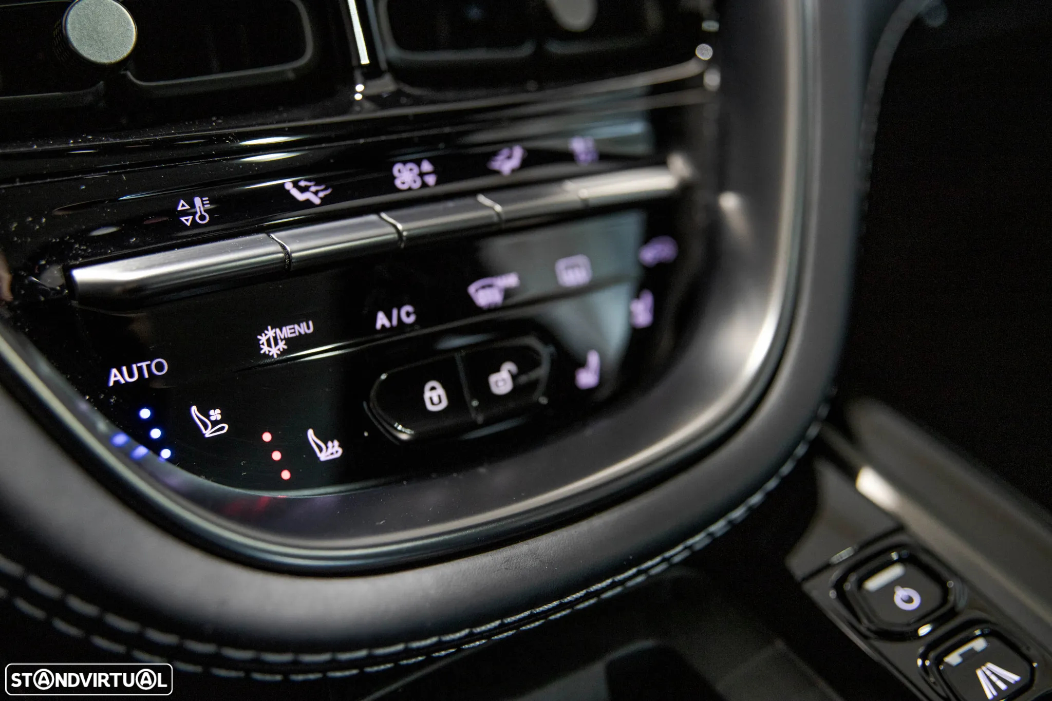 Aston Martin DBX Standard - 26