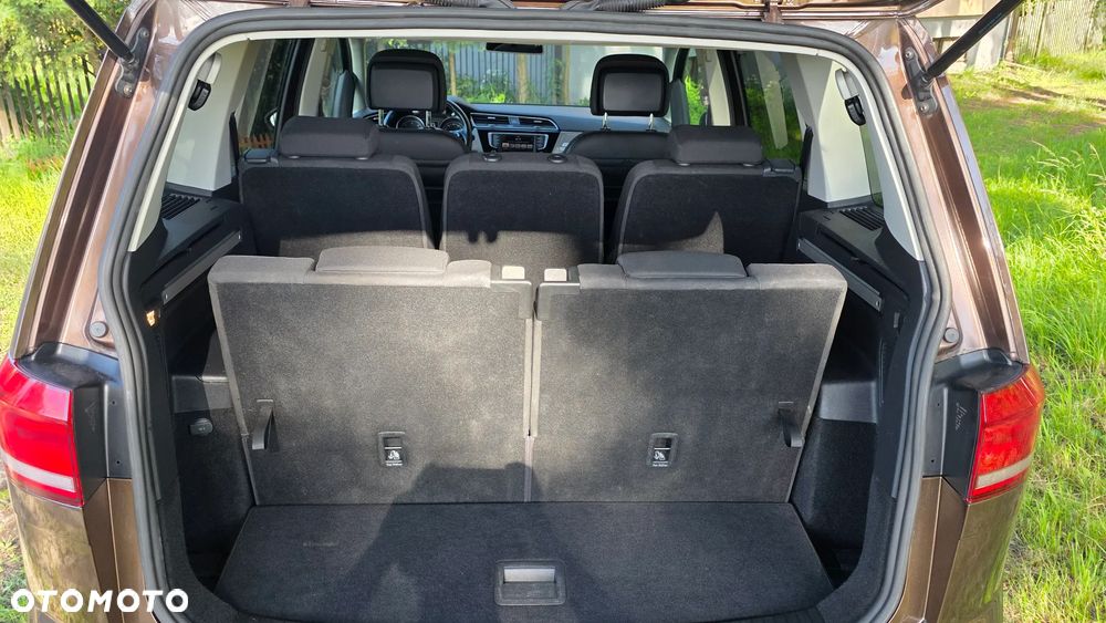 Volkswagen Touran 2.0 TDI SCR DSG Comfortline - 11