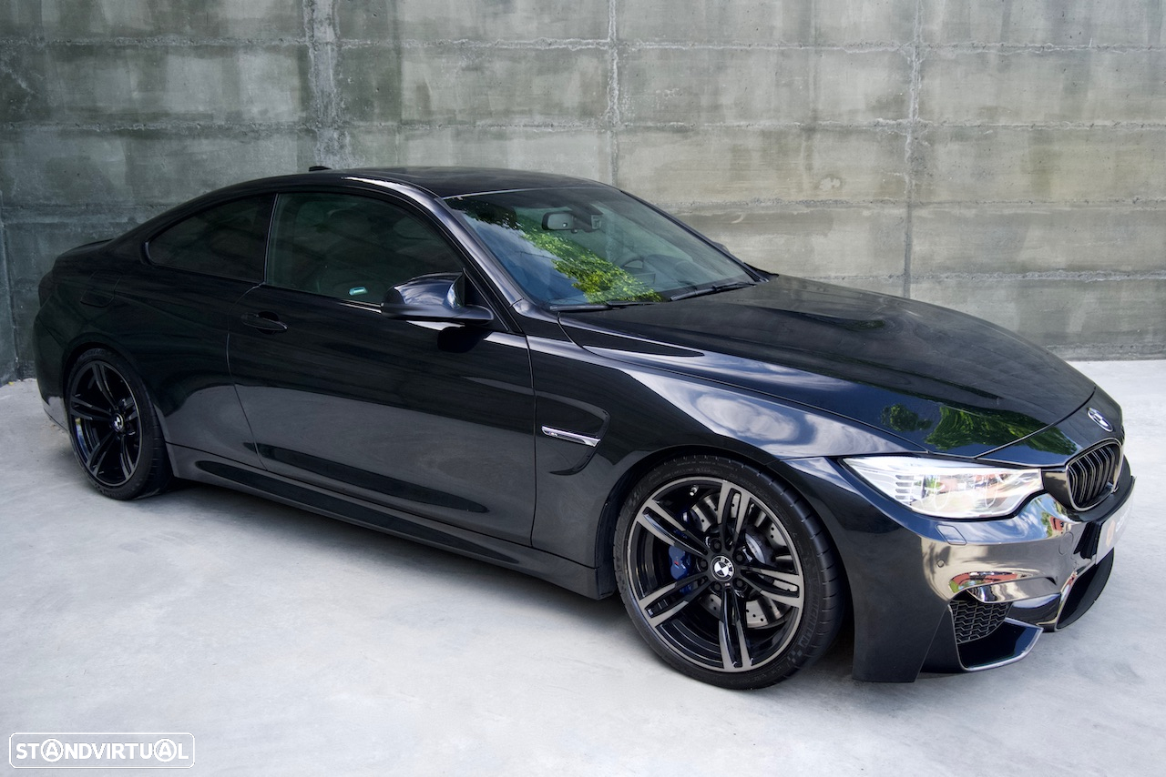 BMW M4 Coupe DKG - 12