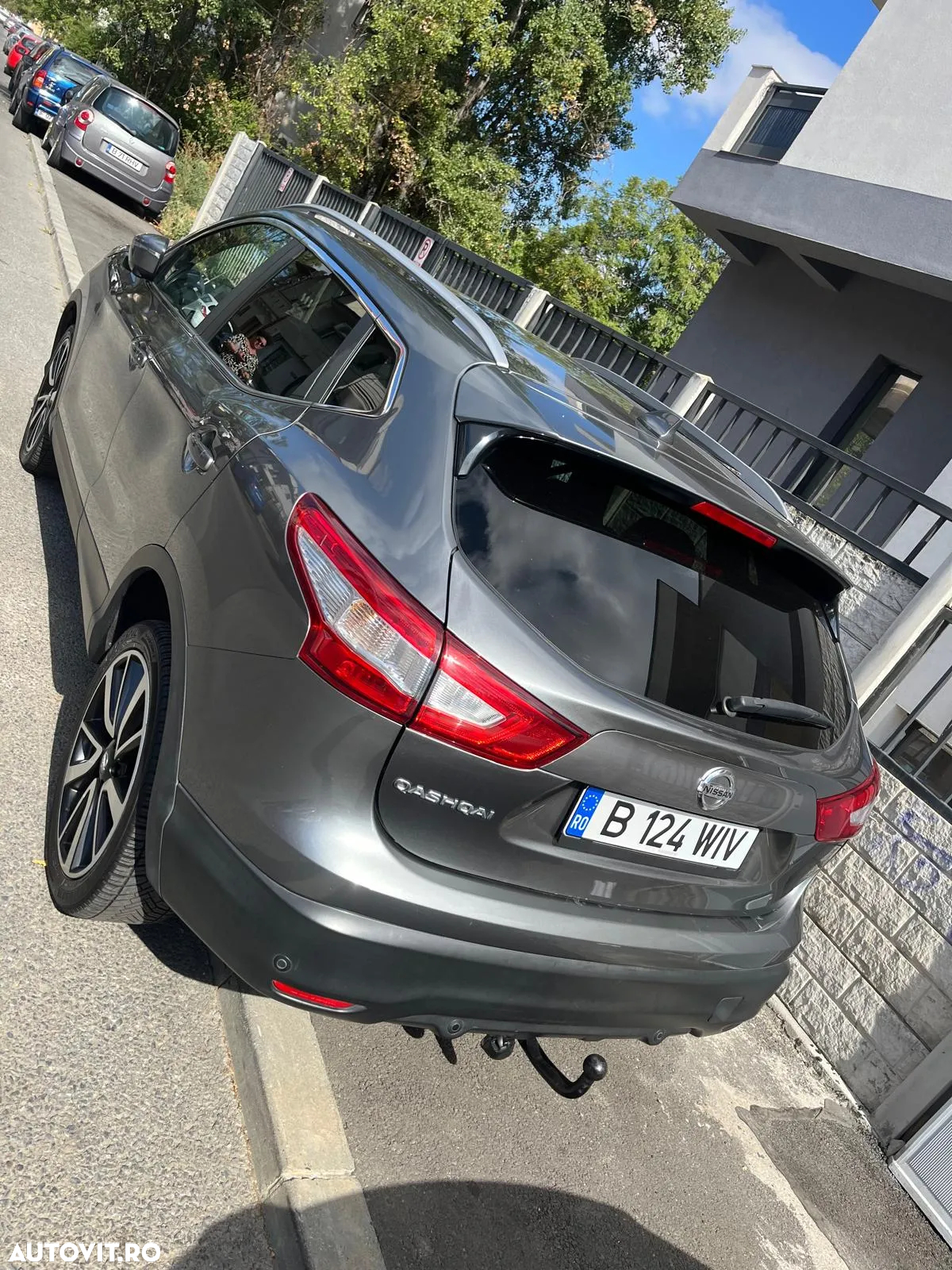 Nissan Qashqai 1.6 DCI Xtronic TEKNA - 3