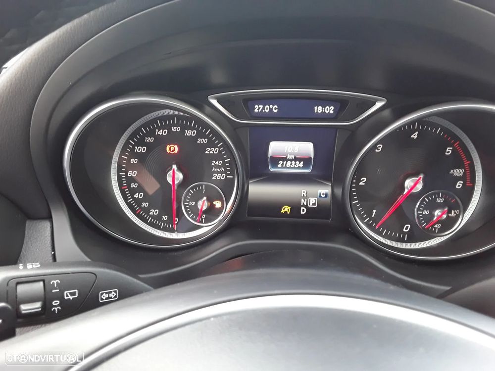 Mercedes-Benz CLA 200 d 7G-DCT UrbanStyle Edition - 22