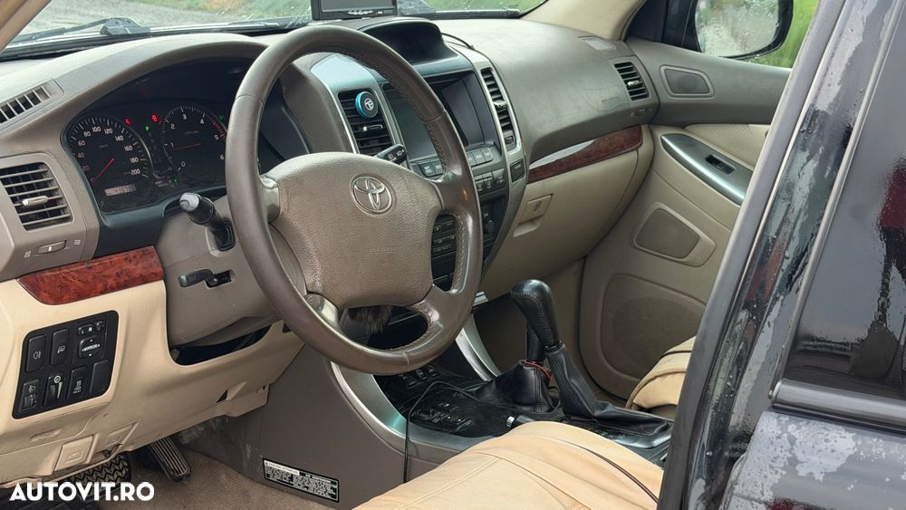 Toyota Land Cruiser 3.0 TD-4D Aut VX - 2