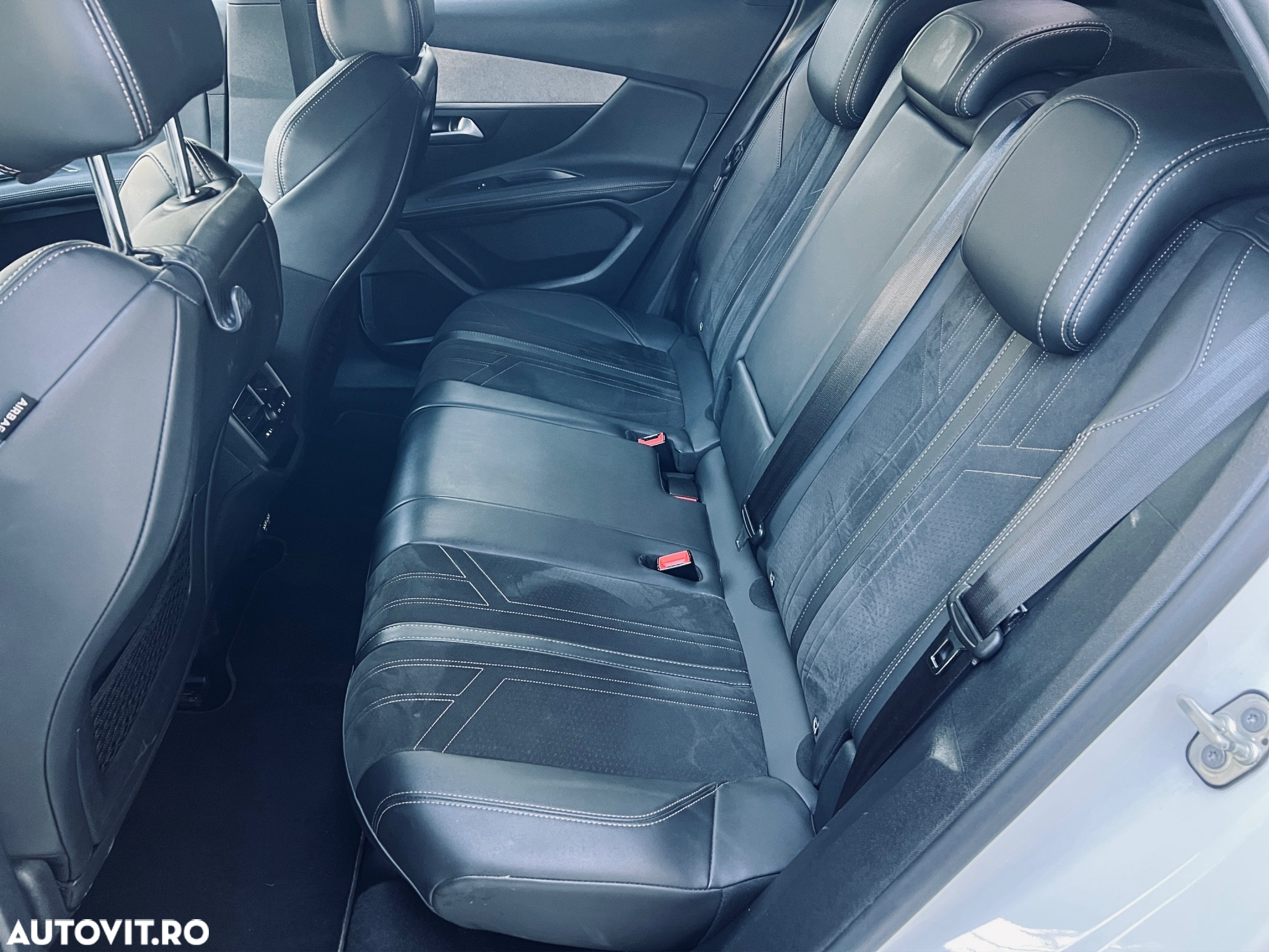 Peugeot 3008 1.6 PureTech S&S EAT8 GT Pack - 18