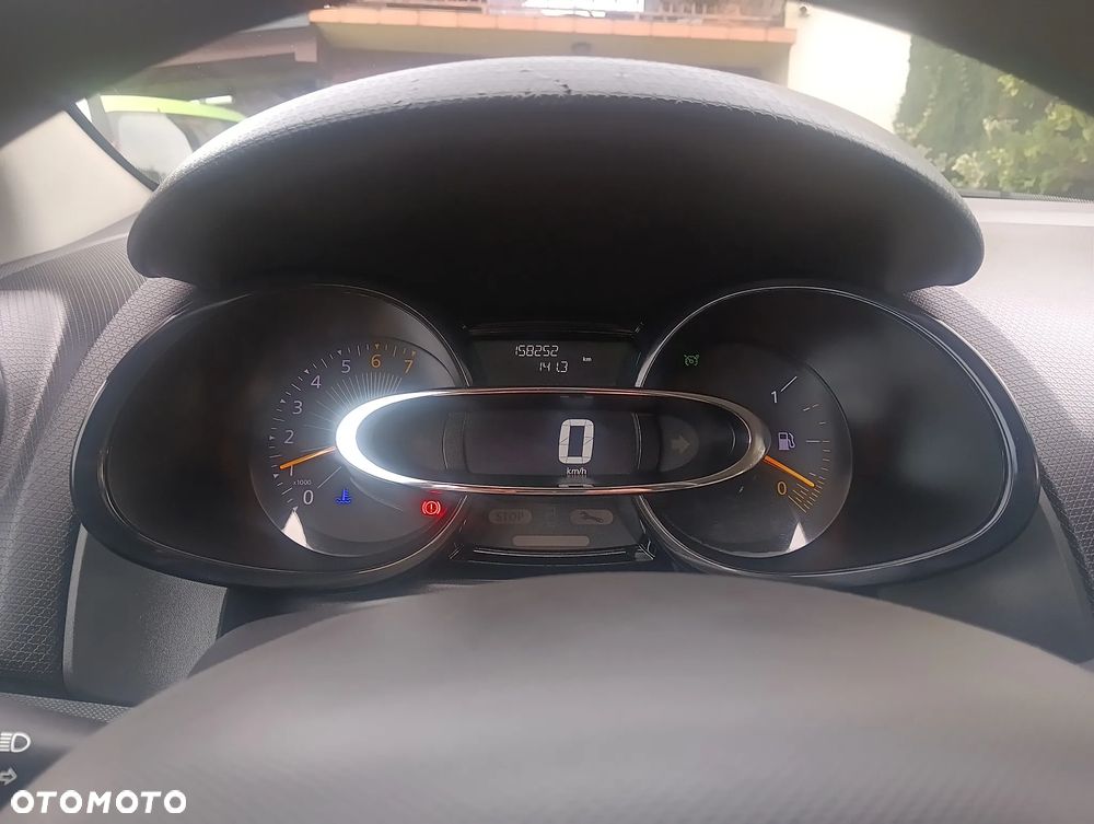 Renault Clio 1.2 16V 75 Experience - 18