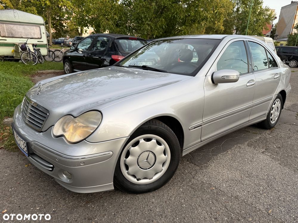 Mercedes-Benz Klasa C 180 Elegance - 1