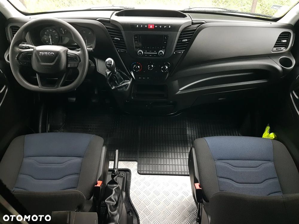 Iveco DAILY SKLEP FOODTRUCK BAR KONTENER NISKOPODŁOGOWY 4,44x2,23x2,42 KLIMA 35S14 DMC 3500KG - 22