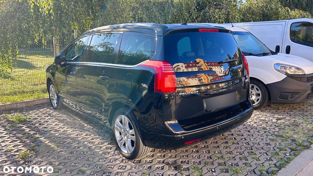 Peugeot 5008 1.6 THP Allure 7os - 17