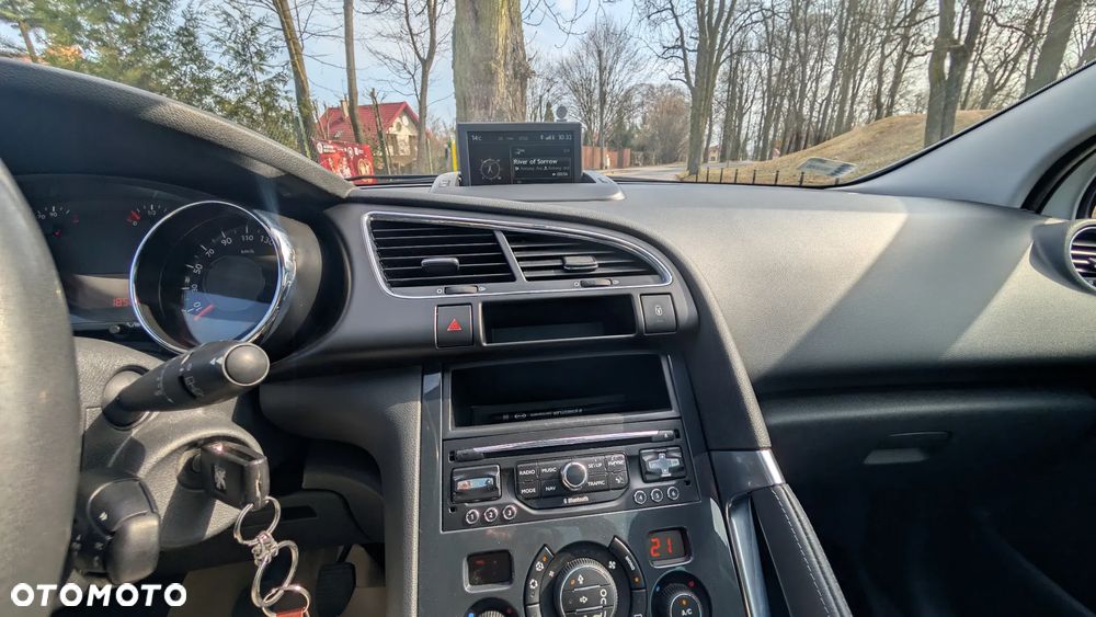 Peugeot 3008 HDi 115 Allure - 10