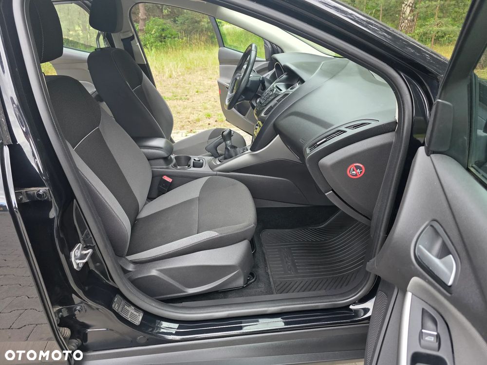 Ford Focus 1.6 Ambiente - 7
