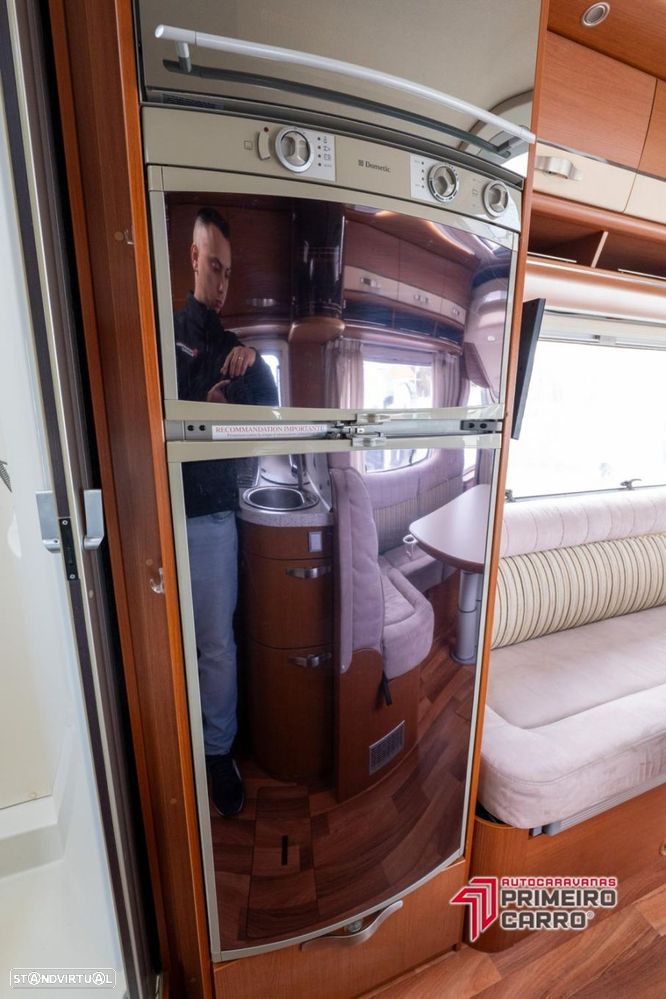 Hymer Classe B sala grande - 25