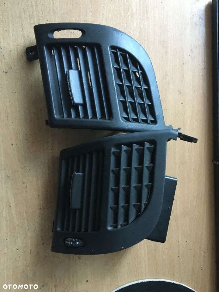 MERCEDES W211 KRATKA NAWIEWU PRAWA LEWA  2118301154 - 1