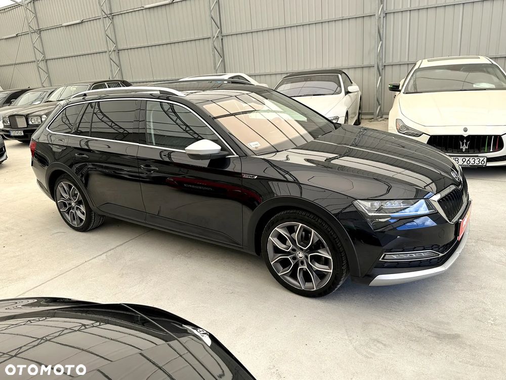 Skoda Superb 2.0 TDI SCR 4x4 Scout DSG - 12