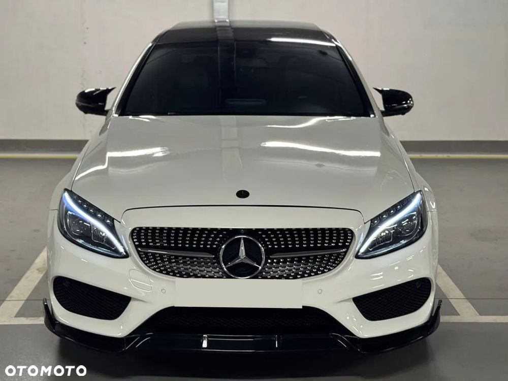 Mercedes-Benz Klasa C 300 9G-TRONIC - 2
