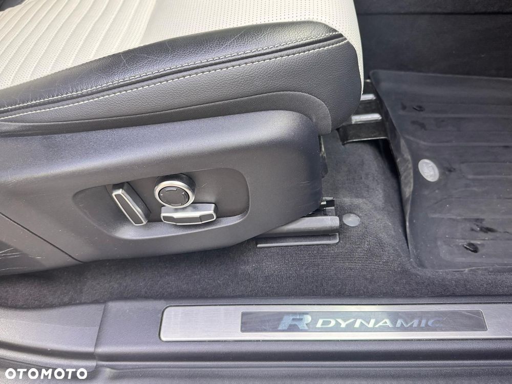 Land Rover Discovery Sport - 9