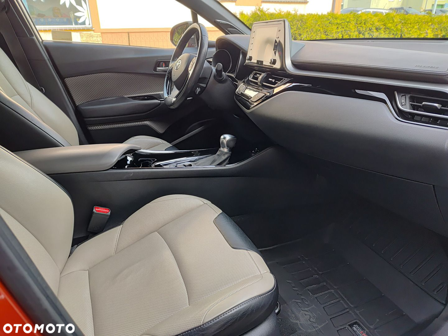 Toyota C-HR - 6