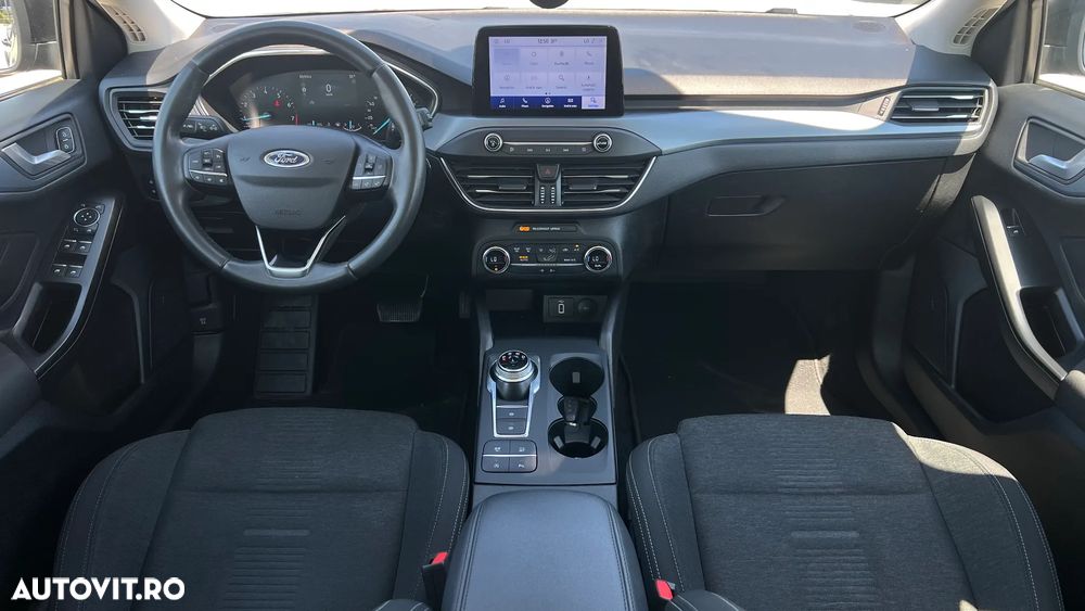 FORD Focus 2020 — imagine 10